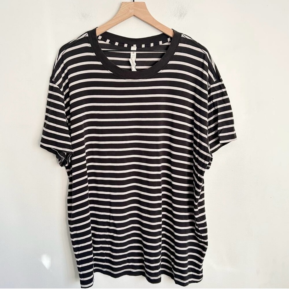 Lululemon Short Sleeve Striped Crew Neck Top Black Size 14